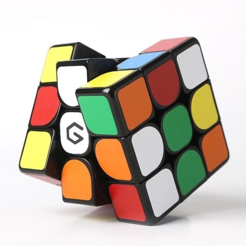 Xiaomi GiiKER M3 - profesionálna Rubikova kocka s magnetom a ložiskom